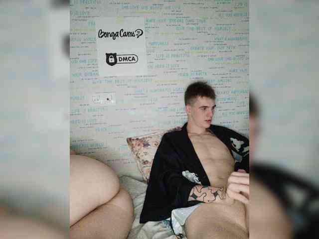MikaAlex webcam