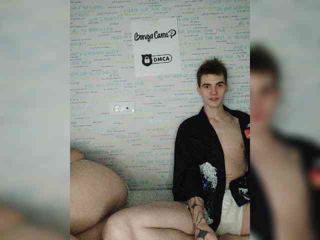 MikaAlex webcam