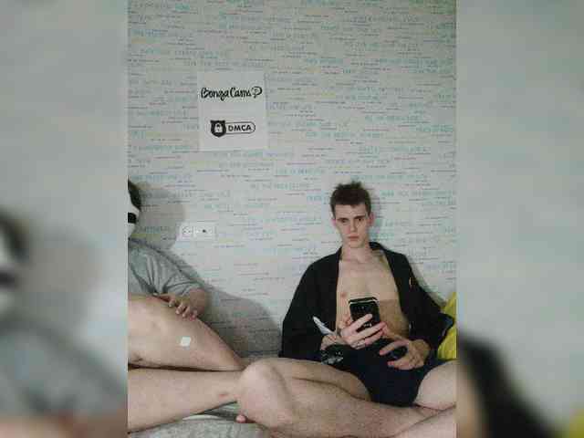MikaAlex webcam