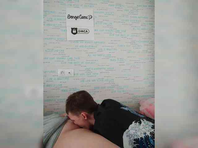 MikaAlex webcam