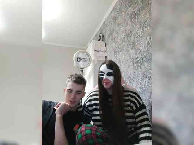 MikaAlex webcam
