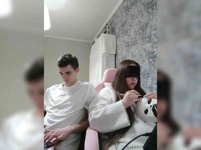 MikaAlex webcam