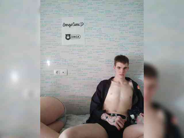 MikaAlex webcam