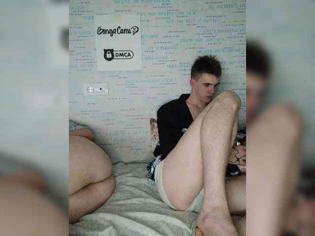 MikaAlex webcam