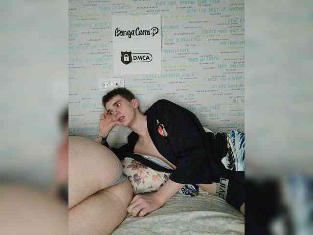MikaAlex webcam