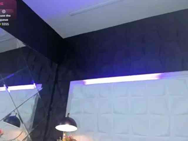 HannaCeleste webcam