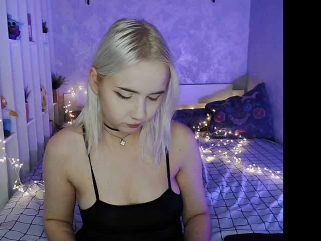 EffieStonem live cam on BongaCams