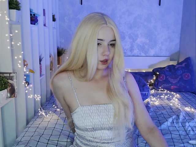 EffieStonem live cam on BongaCams