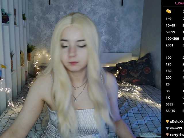 EffieStonem live cam on BongaCams