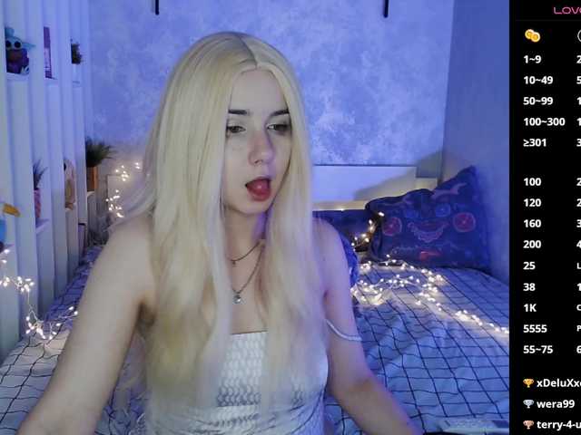 EffieStonem live cam on BongaCams