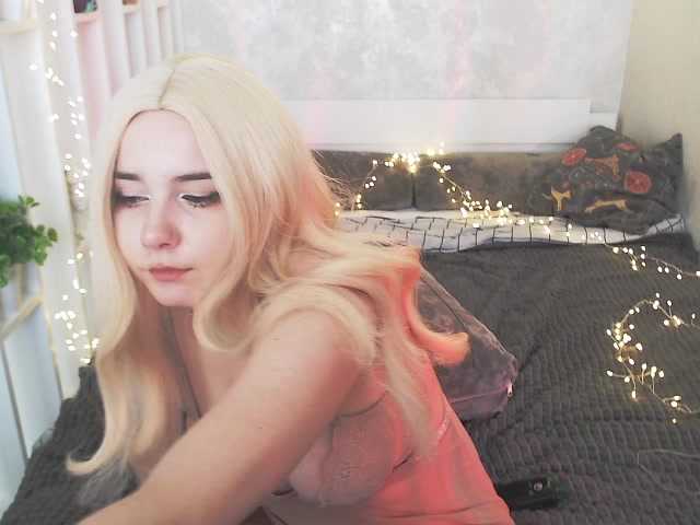 EffieStonem live cam on BongaCams