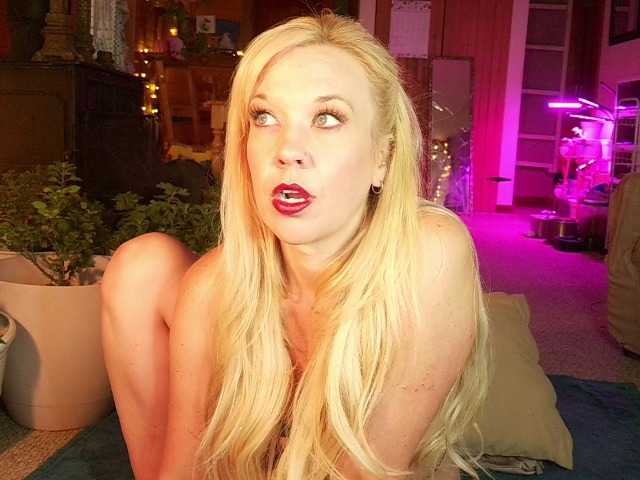 SashaJane
