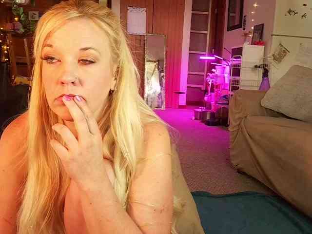 SashaJane webcam