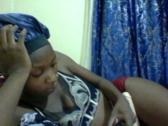 Blackfoxb live cam on BongaCams