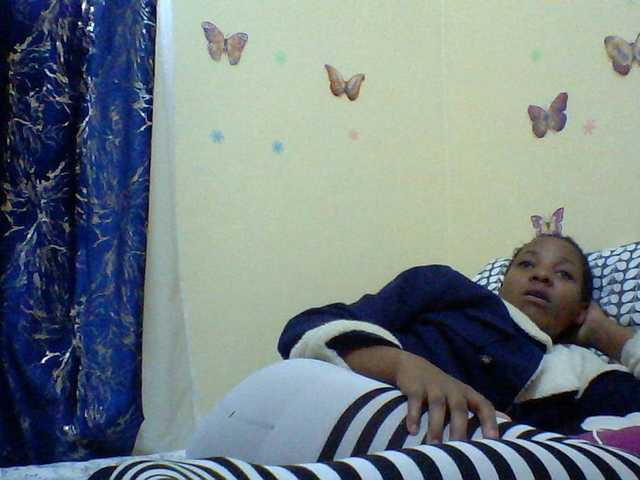 Blackfoxb live cam on BongaCams