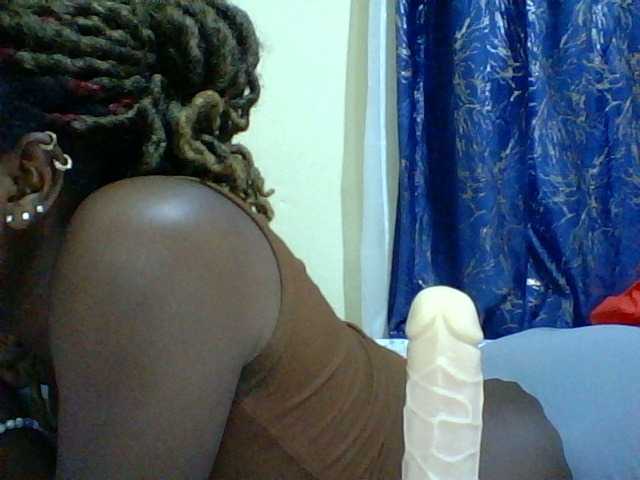 Blackfoxb live cam on BongaCams