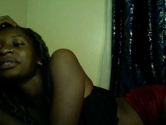 Blackfoxb live cam on BongaCams