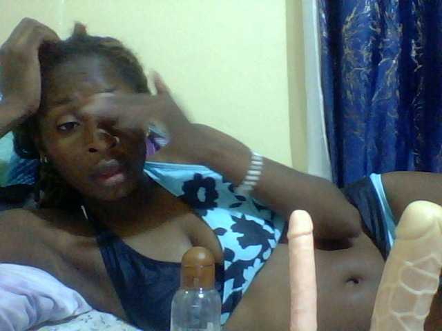 Blackfoxb live cam on BongaCams