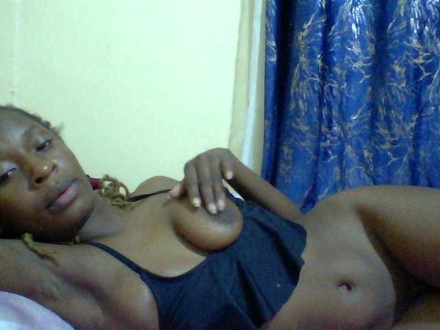 Blackfoxb live cam on BongaCams