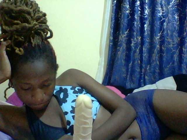 Blackfoxb live cam on BongaCams