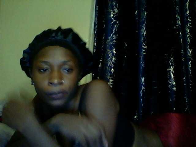 Blackfoxb live cam on BongaCams