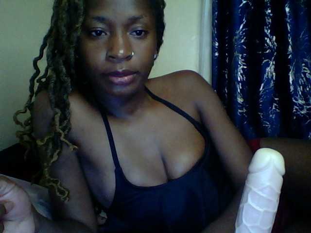 Blackfoxb live cam on BongaCams