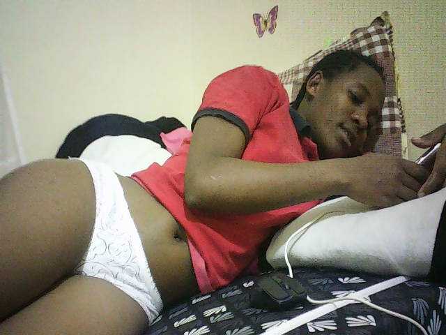 Blackfoxb live cam on BongaCams