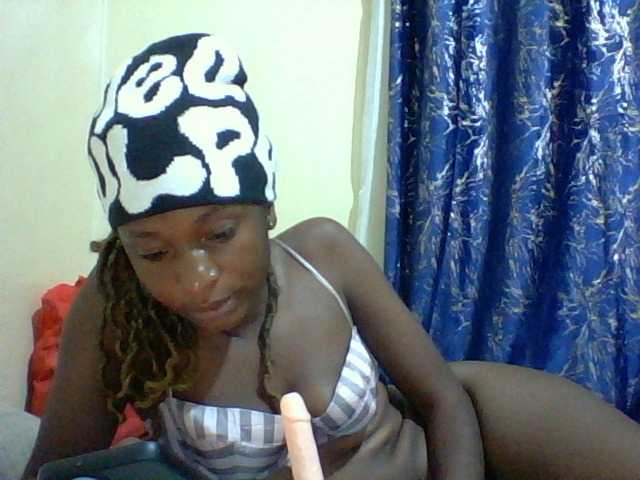 Blackfoxb live cam on BongaCams