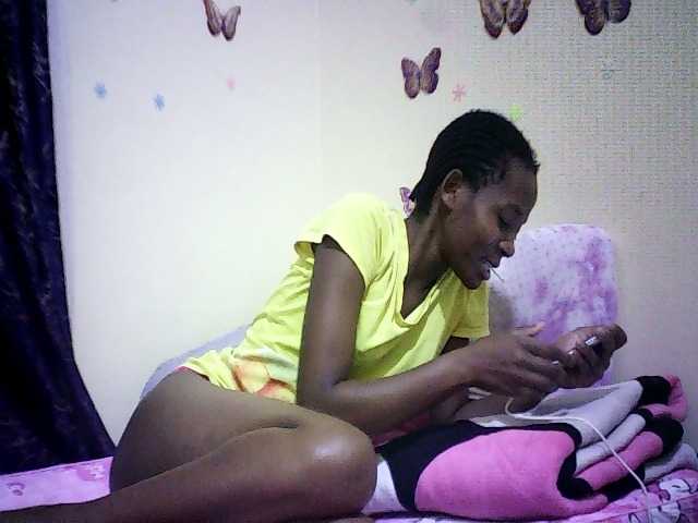 Blackfoxb live cam on BongaCams