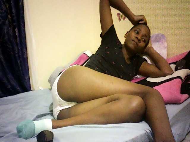 Blackfoxb live cam on BongaCams