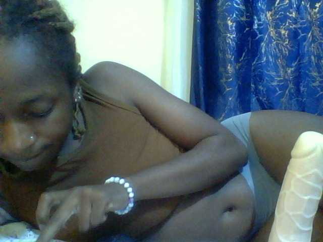 Blackfoxb live cam on BongaCams