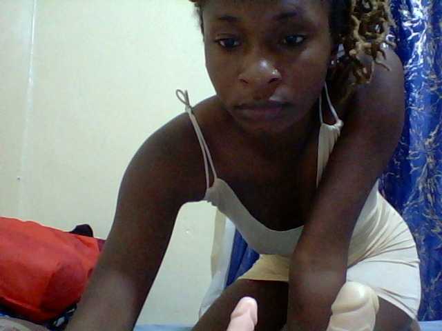 Blackfoxb live cam on BongaCams