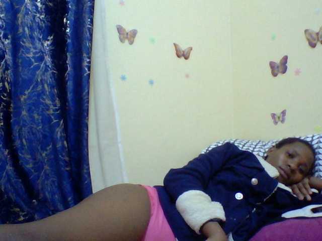 Blackfoxb live cam on BongaCams