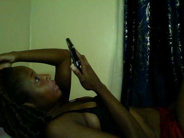 Blackfoxb live cam on BongaCams