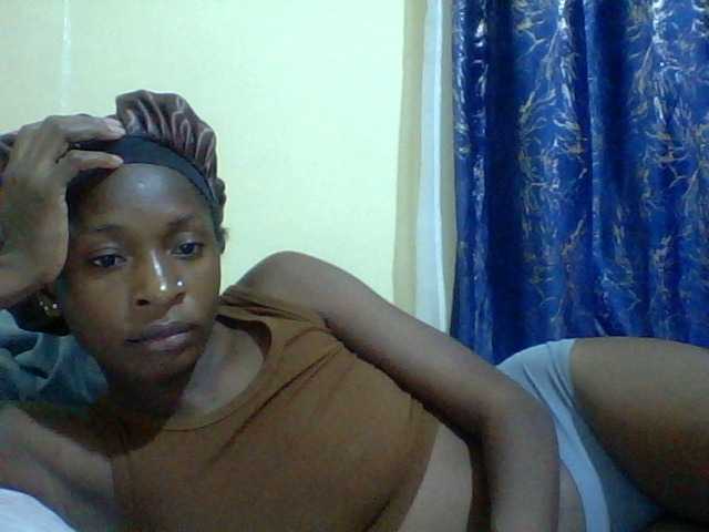Blackfoxb live cam on BongaCams