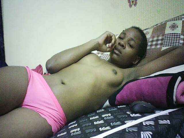 Blackfoxb live cam on BongaCams