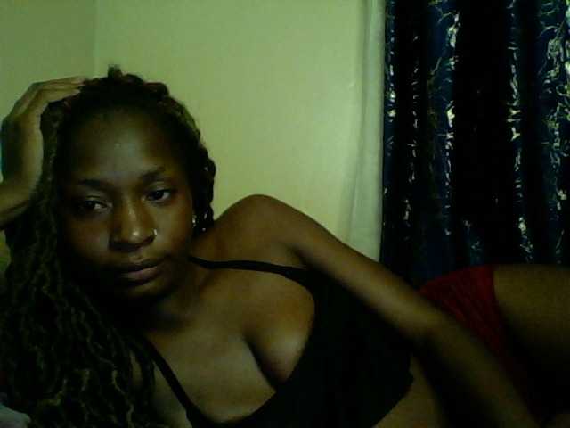 Blackfoxb live cam on BongaCams