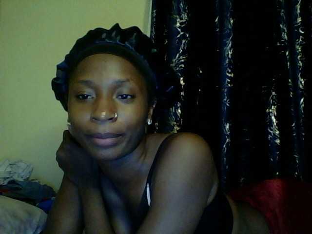 Blackfoxb live cam on BongaCams