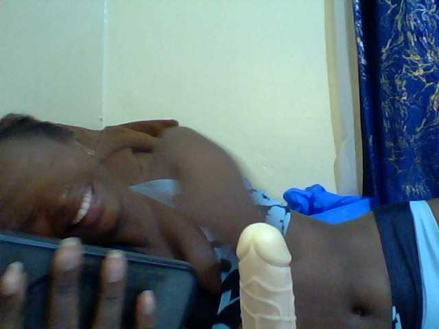Blackfoxb live cam on BongaCams