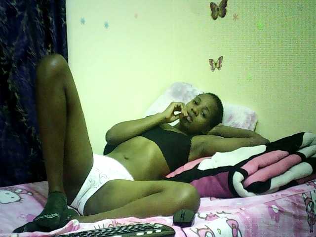 Blackfoxb live cam on BongaCams