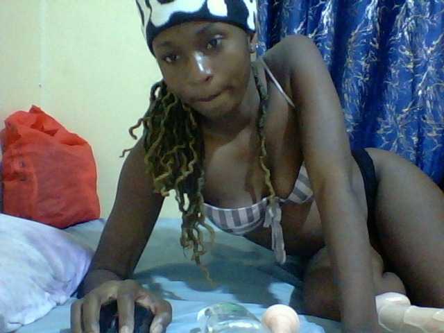 Blackfoxb live cam on BongaCams