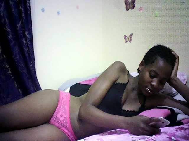Blackfoxb live cam on BongaCams