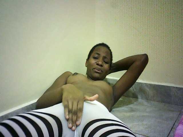 Blackfoxb live cam on BongaCams