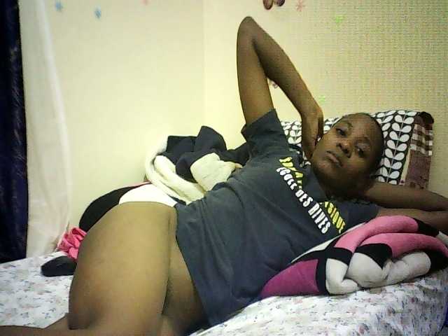 Blackfoxb live cam on BongaCams