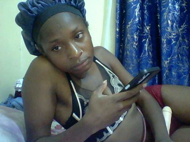 Blackfoxb live cam on BongaCams
