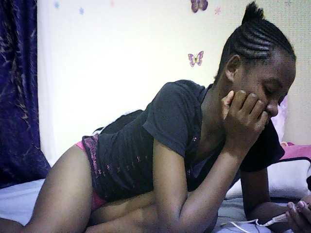 Blackfoxb live cam on BongaCams