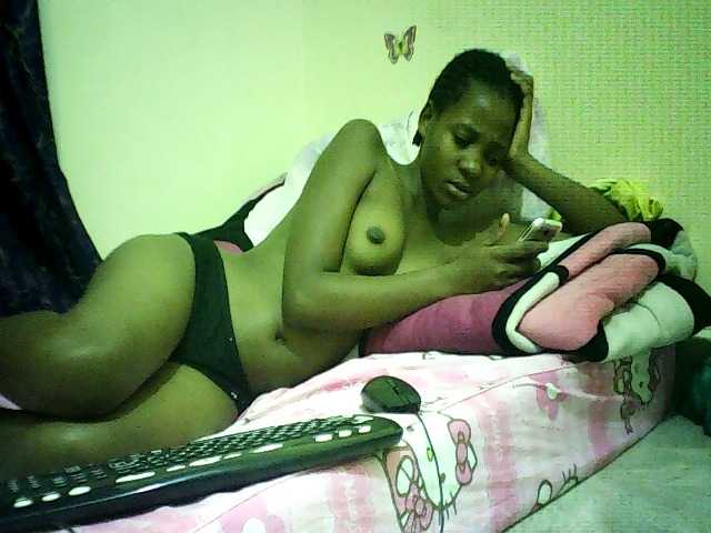 Blackfoxb live cam on BongaCams