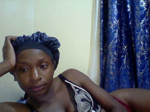 Blackfoxb live cam on BongaCams