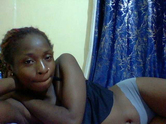 Blackfoxb live cam on BongaCams