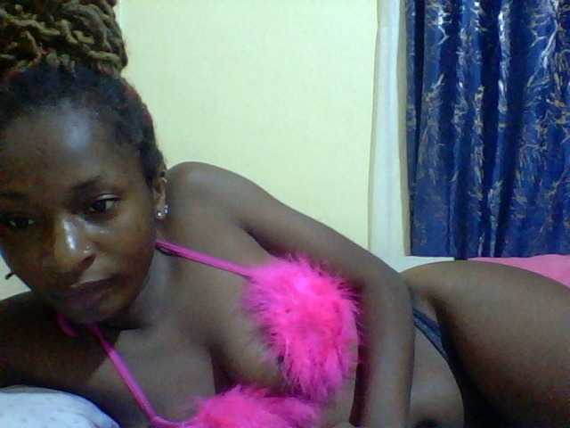 Blackfoxb live cam on BongaCams